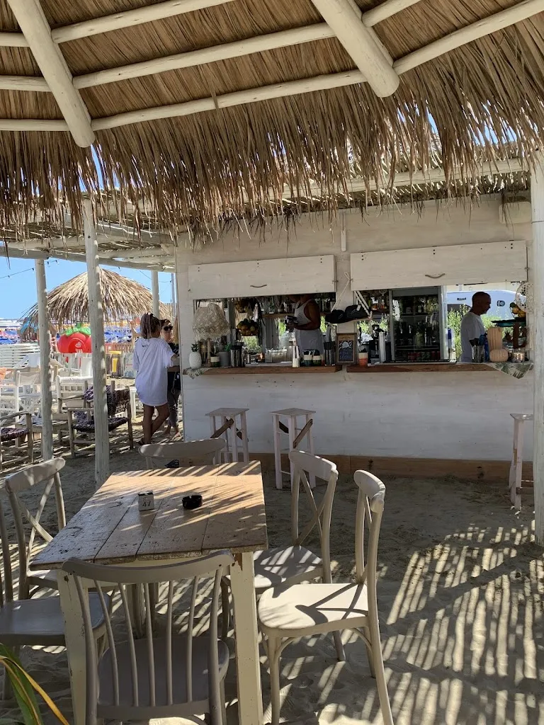 Cynthia Hanna_Cala Romeo 64/65_Cesenatico_review