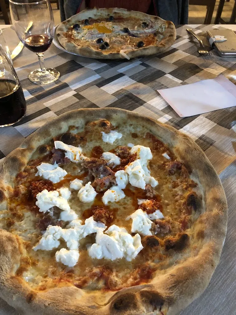 Leo Manfredi_Ristorante pizzeria il tiratardi da Ivan_Compiano_review