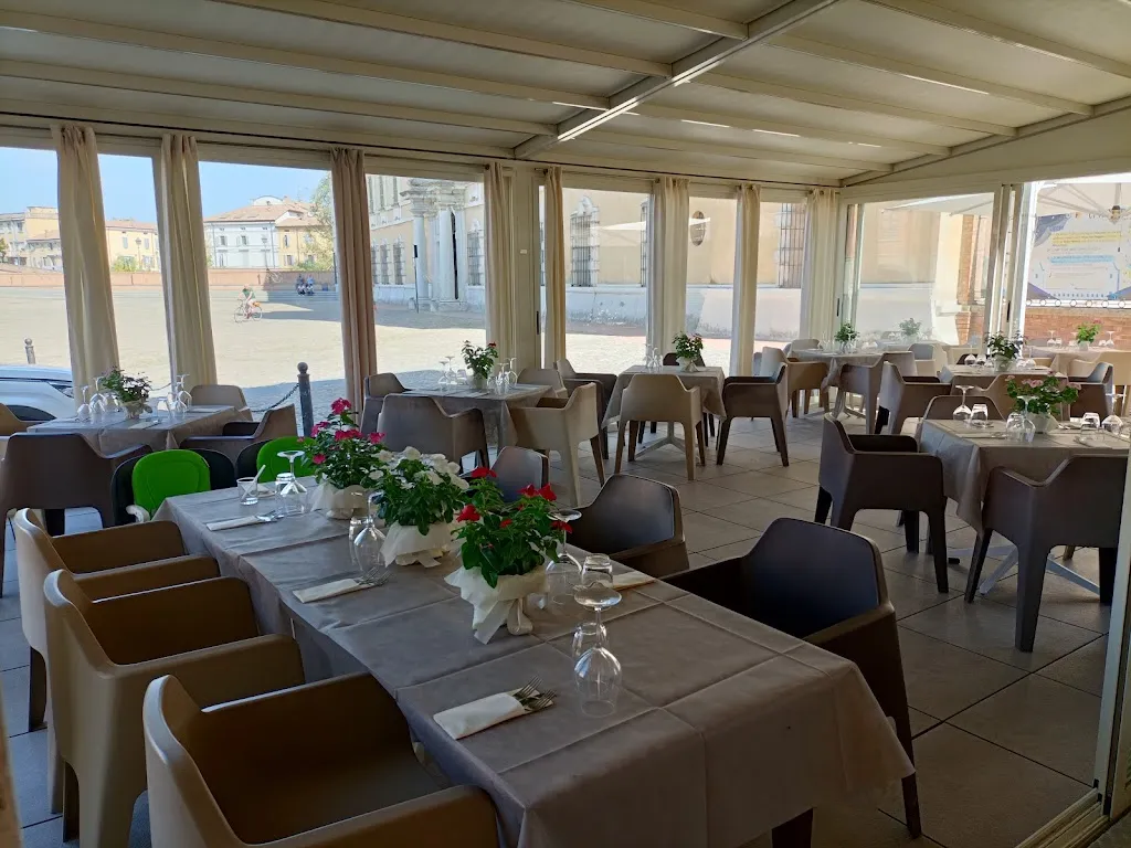 Ristorante Gran Caffè Piras restaurant in Colorno