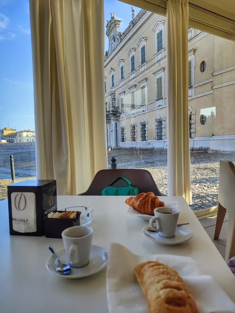 Ristorante Gran Caffè Piras_Colorno_slider_image_3