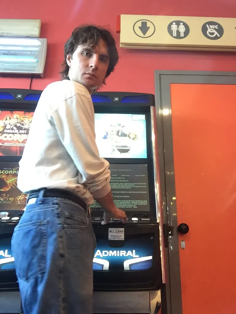 Riley Fleck_Autogrill Parma Colorno_Colorno_recensione