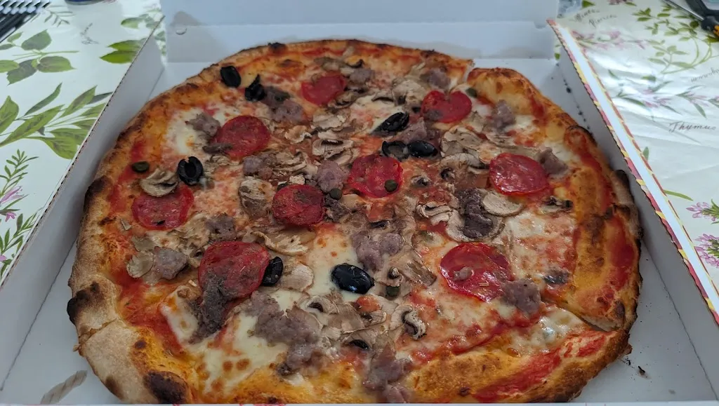 Vladimir Tulush_Pizzalandia_Corcagnano_review