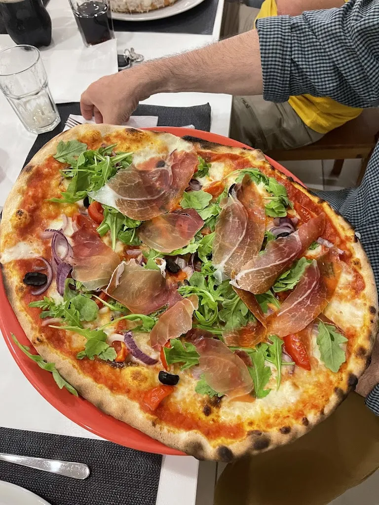 Pizzalandia_Corcagnano_slider_image_2