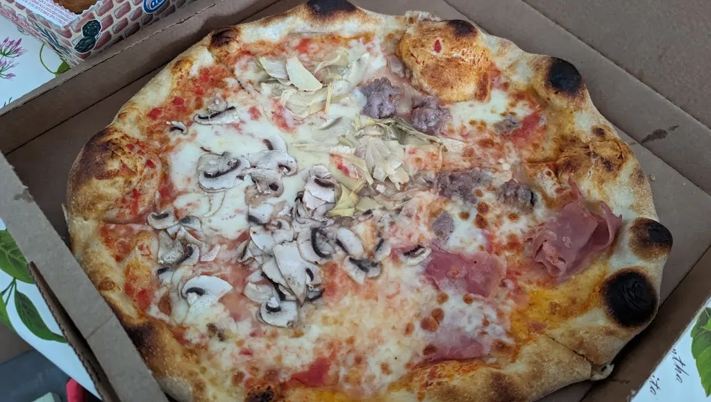 Pizza Al Volo_Corcagnano_slider_image_3