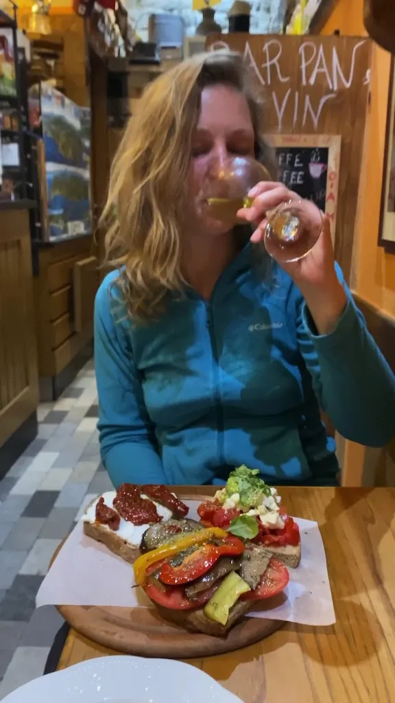 Bar Pan e Vin_Corniglio_slider_image_2