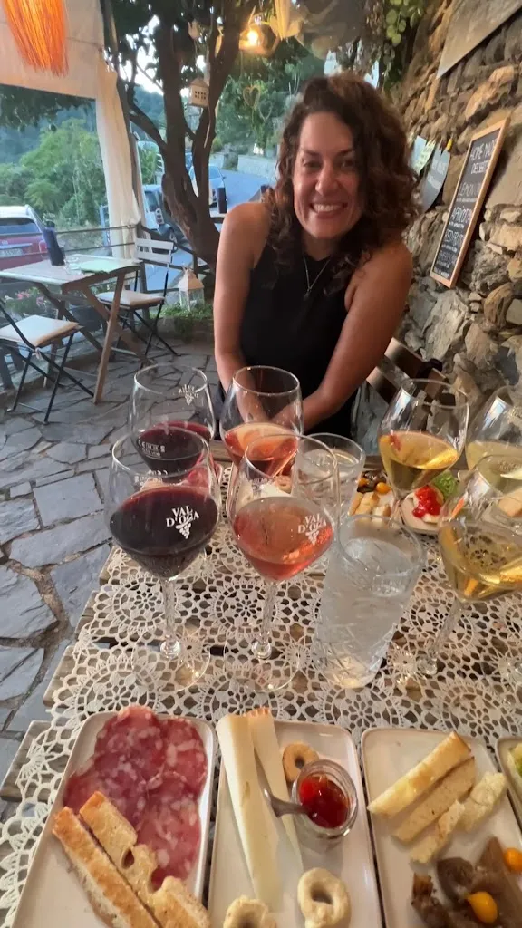 Terra Rossa Winebar wine&food_Corniglio_slider_image_2