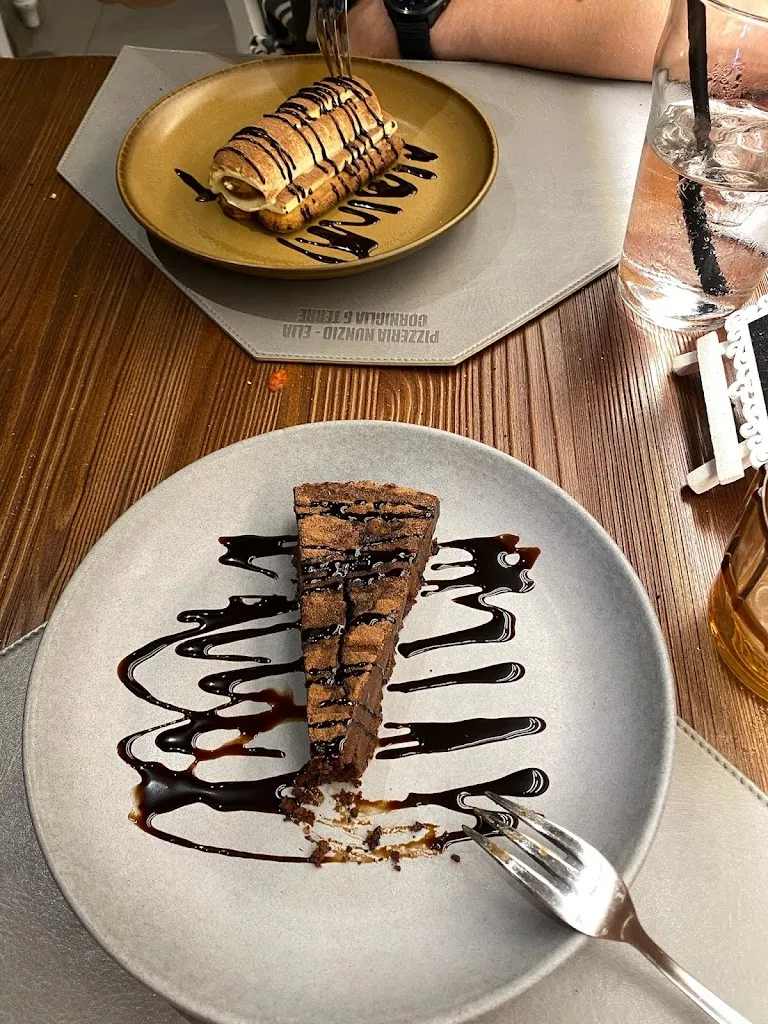 Abe de Vries_Pizzeria Nunzio Elia Corniglia_Corniglio_review