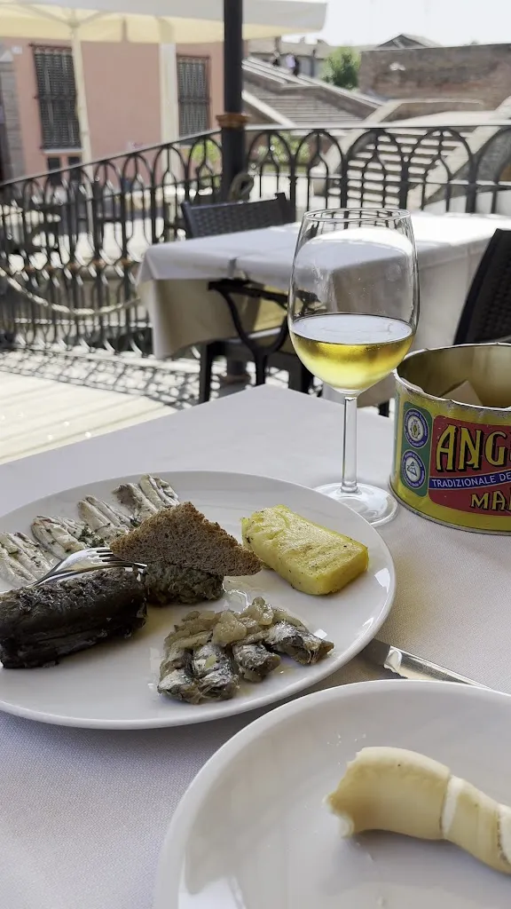 Al Cantinon_Comacchio_slider_image_2