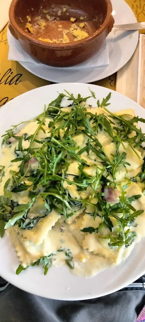 Maira Alves_La Gallina Camminante_Ortona_review