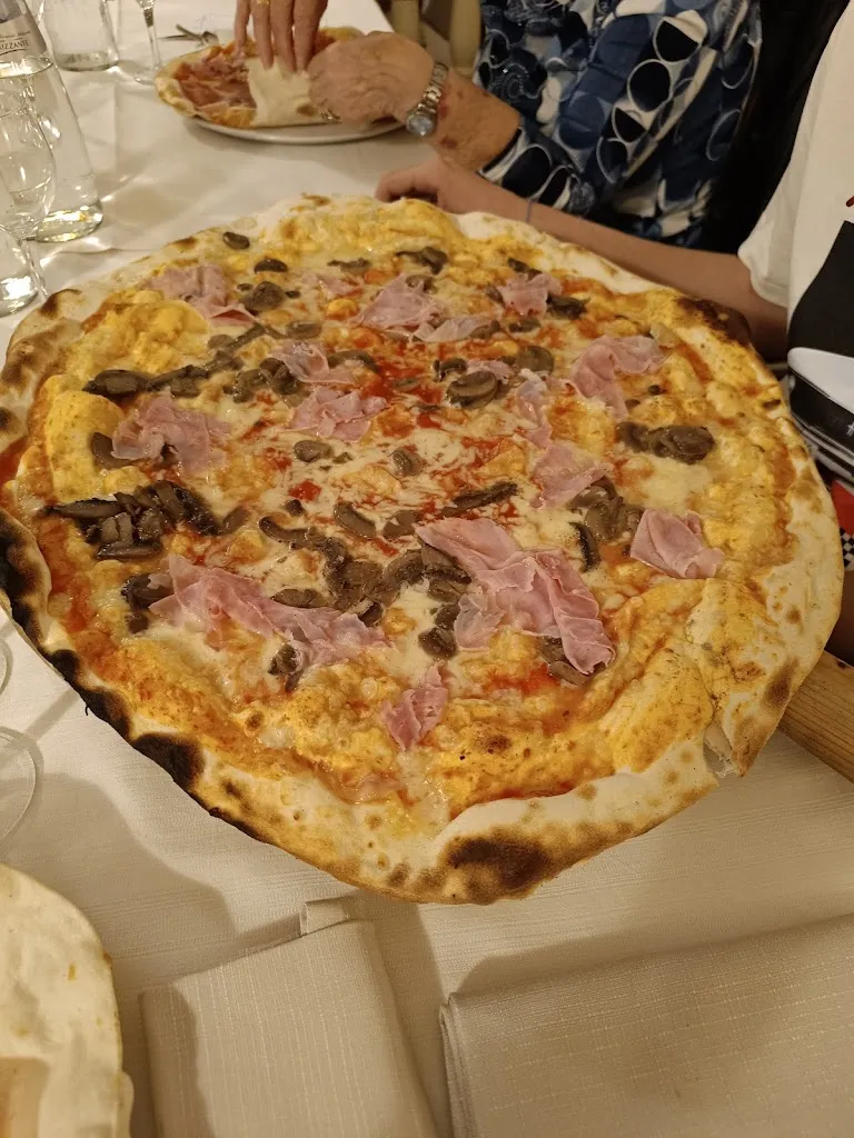 Ristorante Pizzeria Palladio_Corpo Reno_slider_image_3