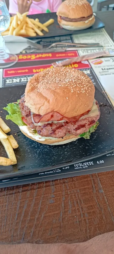 Hamburgheria Energy_Corpolò_slider_image_3