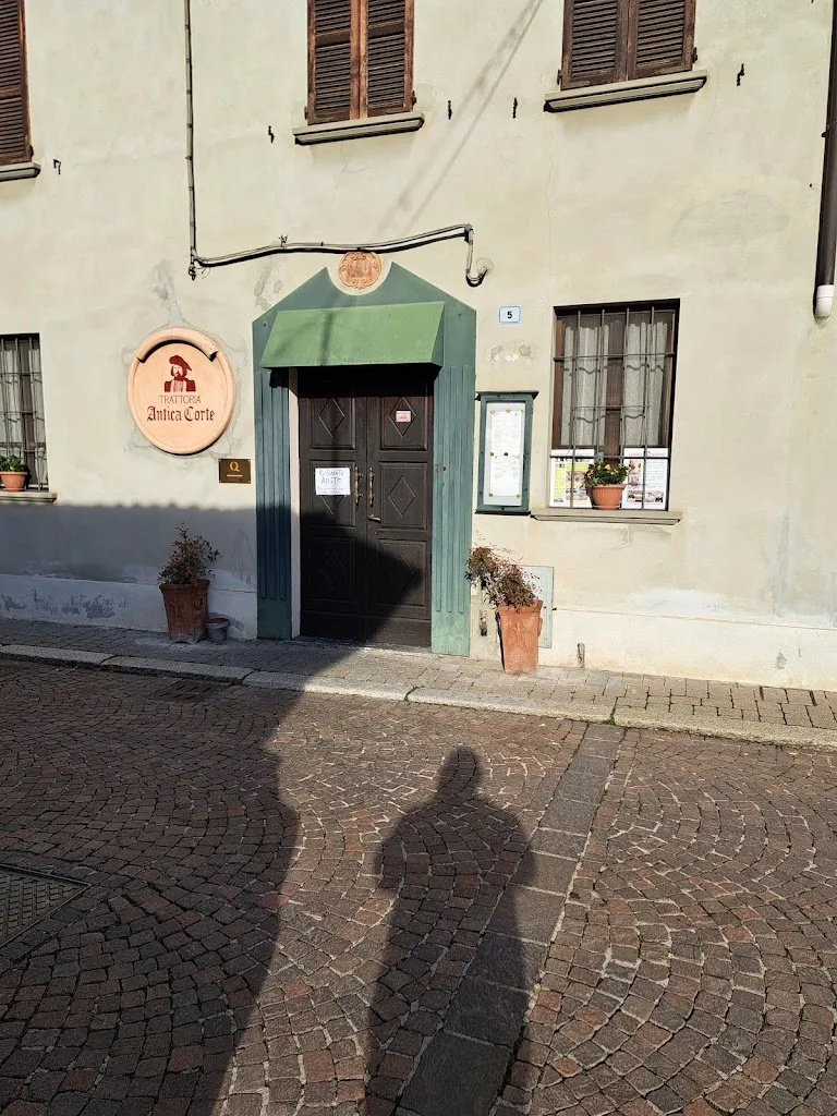 Giovanni_Trattoria Antica Corte_Cortemaggiore_avis