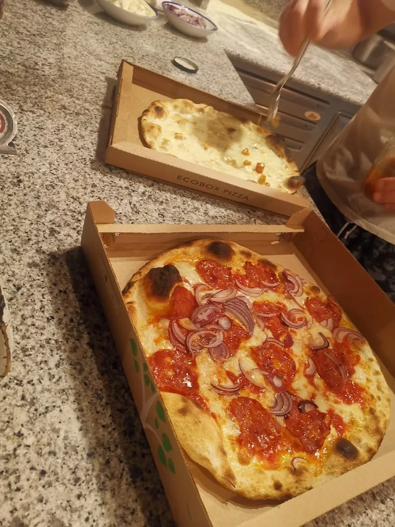 Manuel Bonaduce_Pizzeria D'Asporto Happy Days Esteban Rafael Sanges_Cortemaggiore_review