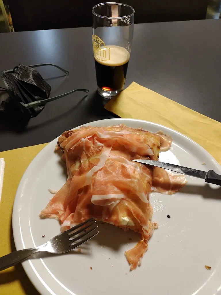 Bar Pizzeria Elles_Cortemaggiore_slider_image_2