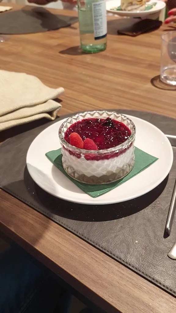 Combriccola Garibaldi Cucina Grill e Shop_Correggio_slider_image_2