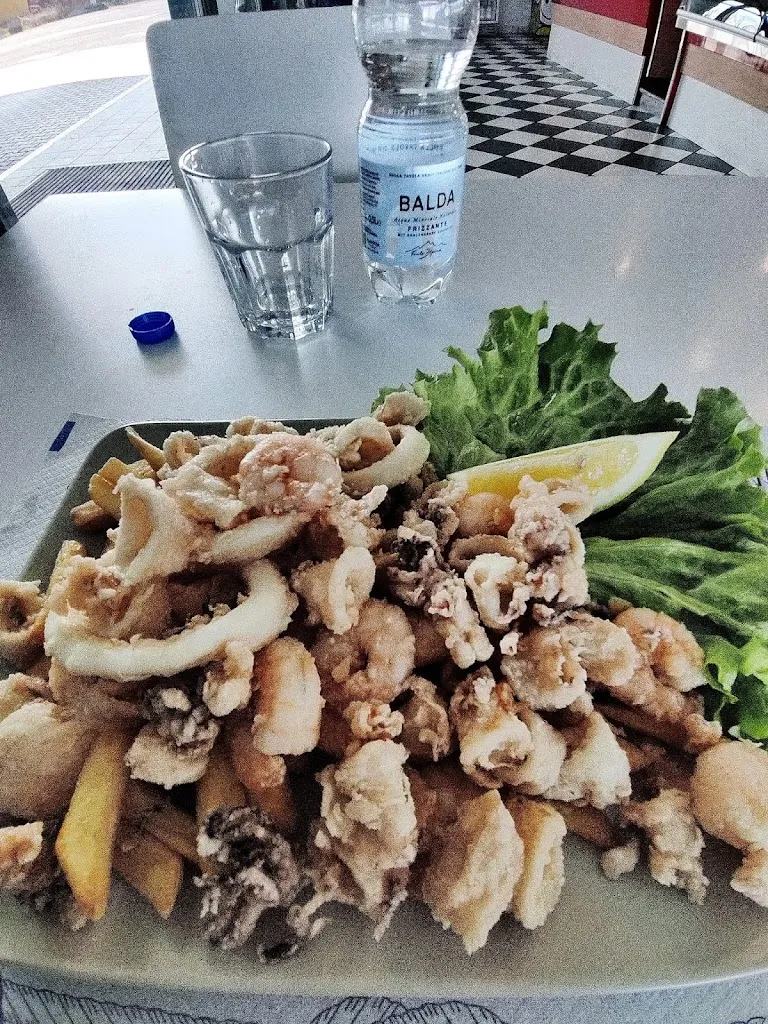 Micheal Casali_Civico 8_Correggio_review