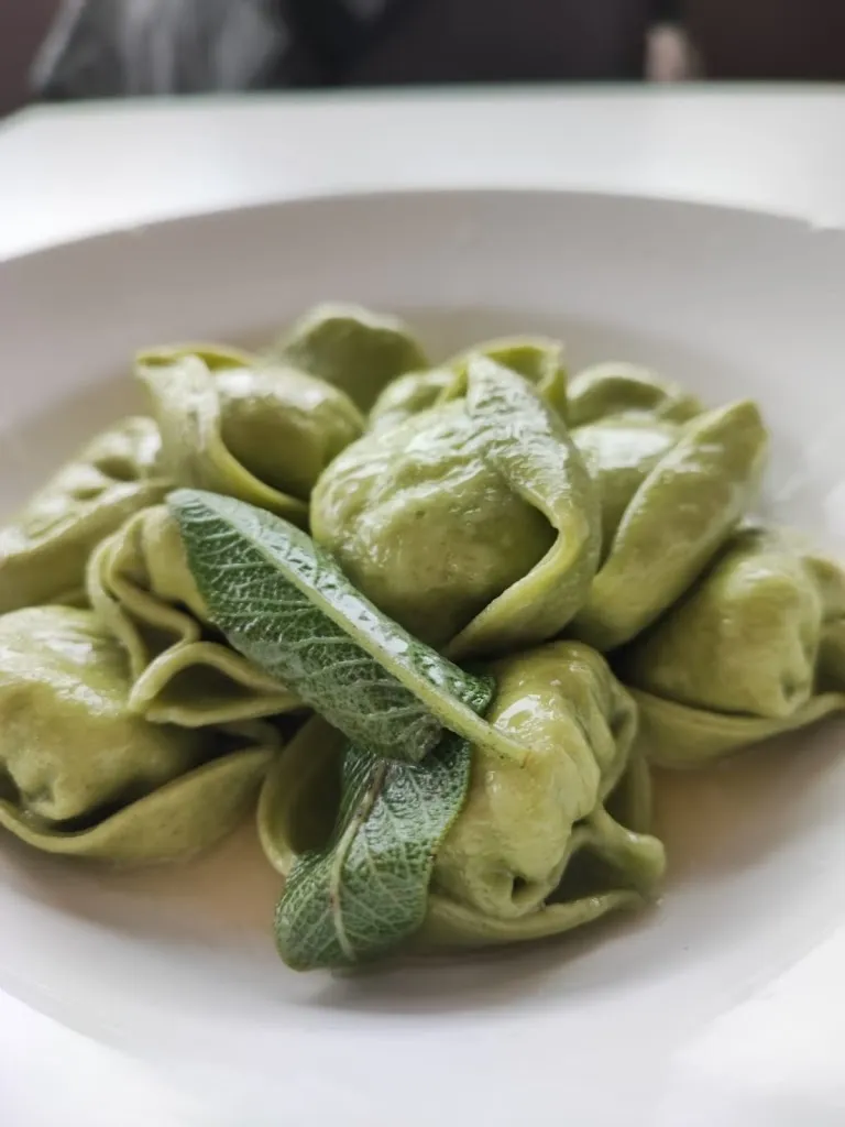 Menu_Lucky bar_Correggio_image_1