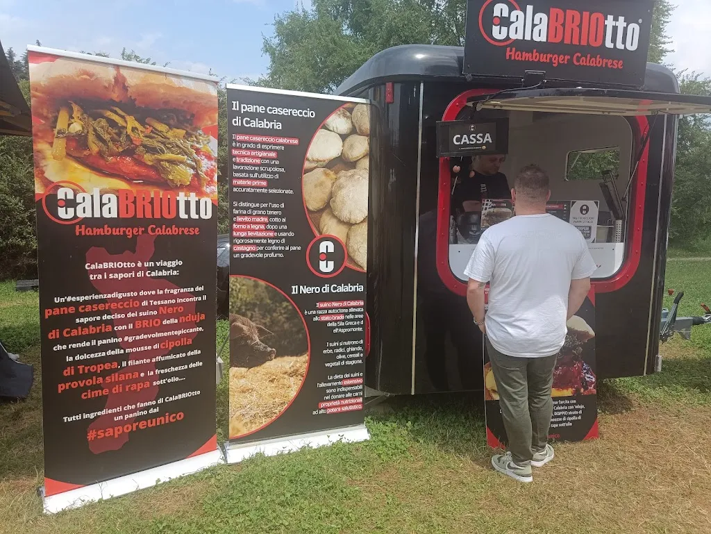 Ilaria Rosset_CalaBRIOtto - Il burger calabrese dal #saporeunico - Street Food & Catering VALSAMOGGIA_Crespellano_review