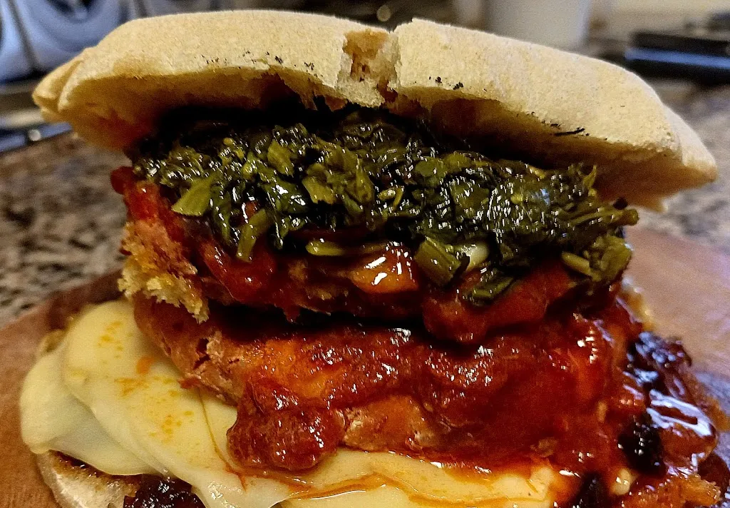 CalaBRIOtto - Il burger calabrese dal #saporeunico - Street Food & Catering VALSAMOGGIA_Crespellano_slider_image_2