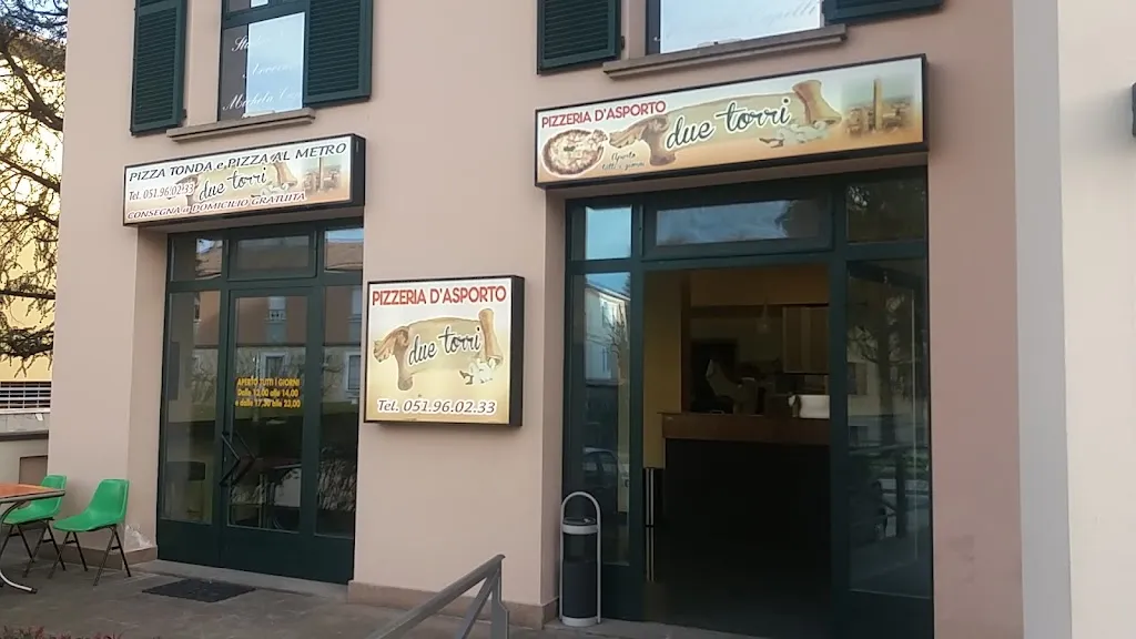 Pizzeria Due Torri restaurant in Crespellano