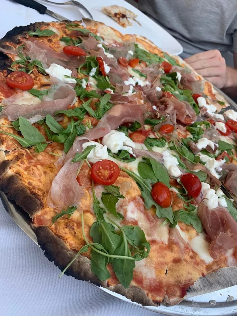 Rafał Nowogródzki_Bar Pizzeria Ciro_Dodici Morelli_review