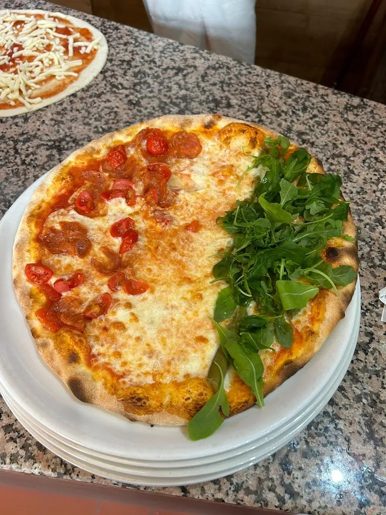 Pizzeria Da Gino | Dovadola - Pizza da Asporto, Bar, Spizzicheria_Dovadola_slider_image_3