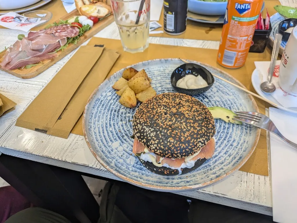 Eran Gutkin_Urban Cafè_Ortona_review