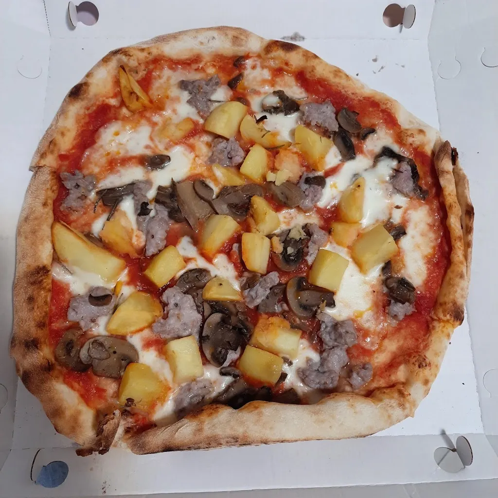 Menu_Pizzeria la perla_Fabbrico_image_3