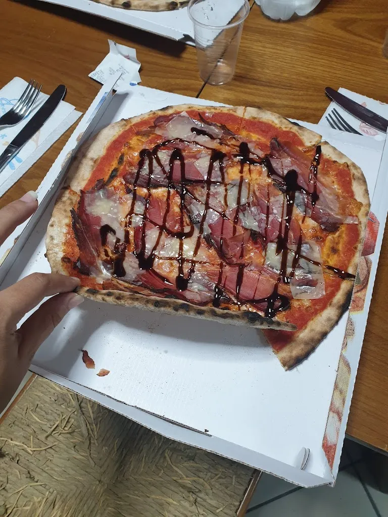 nicole muntoni_Pizzeria La Parpaia_Crevalcore_review