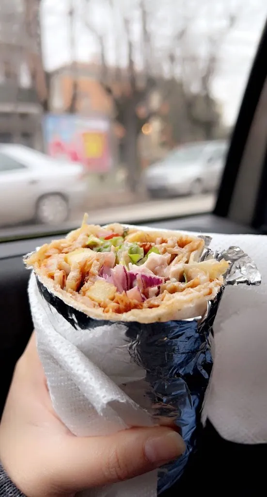 Halal donar kebab & pizzeria restaurant in Crevalcore