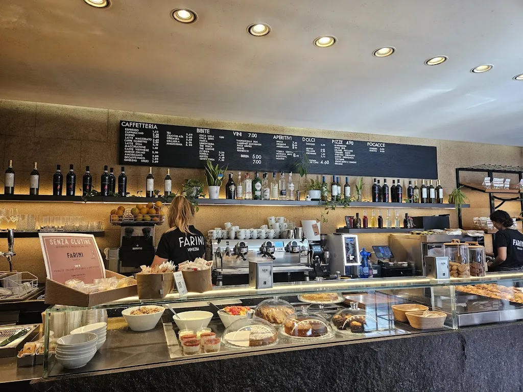 Farini_Farini_slider_image_3