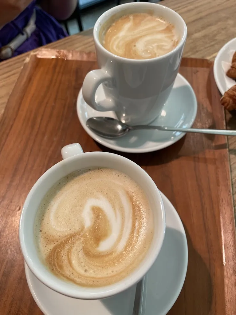 Moji gh_Farini_Farini_review