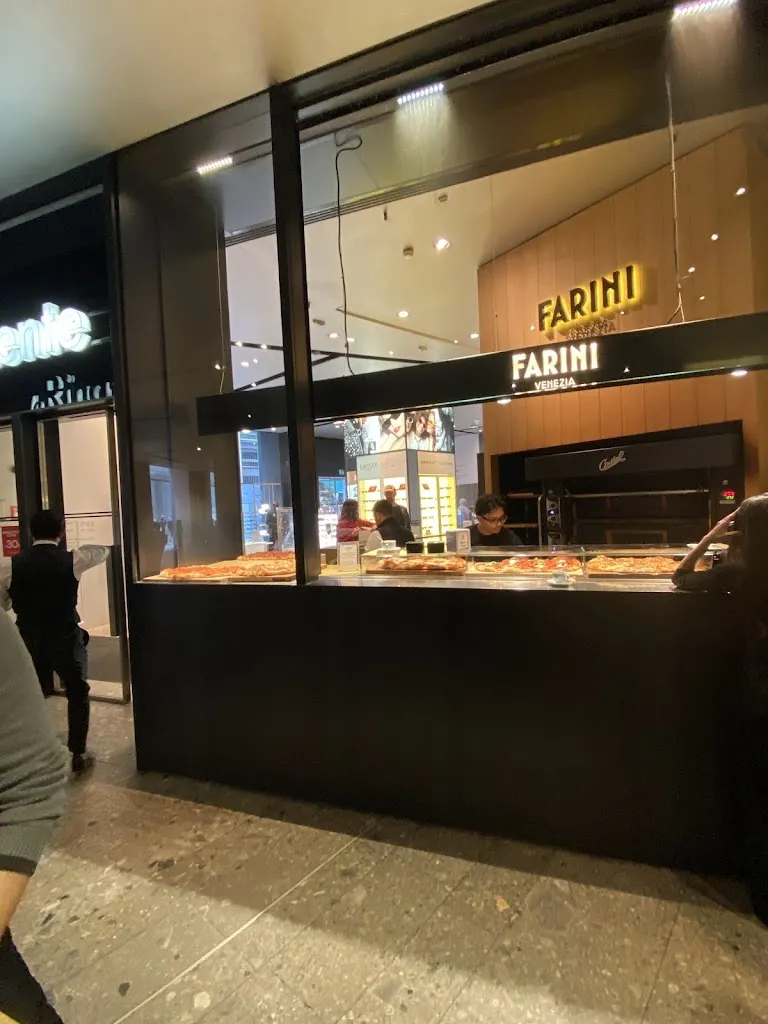 Martin Ferjančič_Farini Rinascente_Farini_review