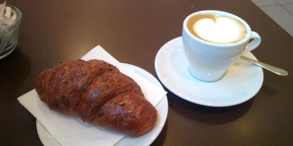 Sara Ceccardi_Pasticceria Manferdelli Dolce, salato & caffè_Felegara_review