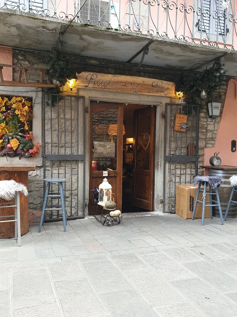 Piadineria La Pida di montanari cristina e C._Fanano_slider_image_3