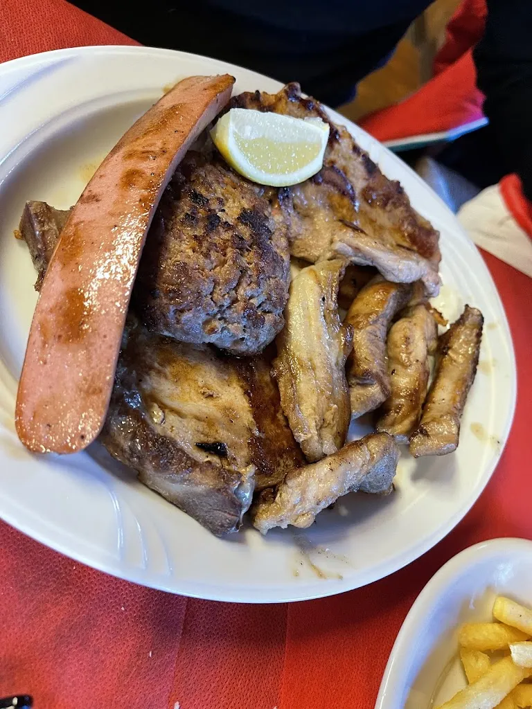 Rachele Pettarelli_Rifugio Zambelli_Fanano_review