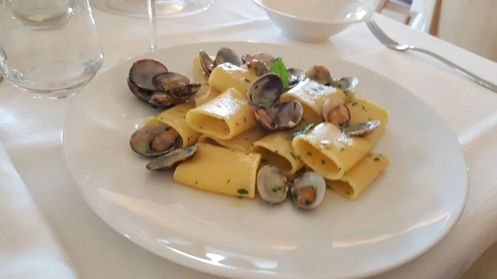 Menu_1495 Garden Restaurant_Fellegara_image_6