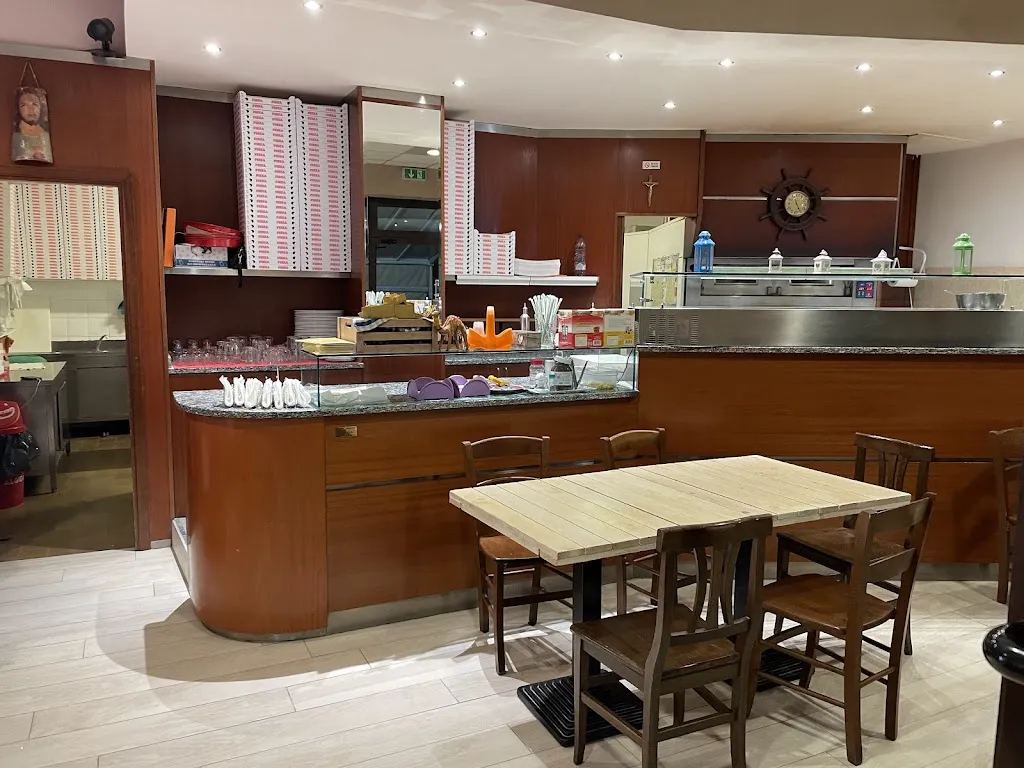 MITHO ' PIZZA EXPORT SRLS restaurant in Fiorano