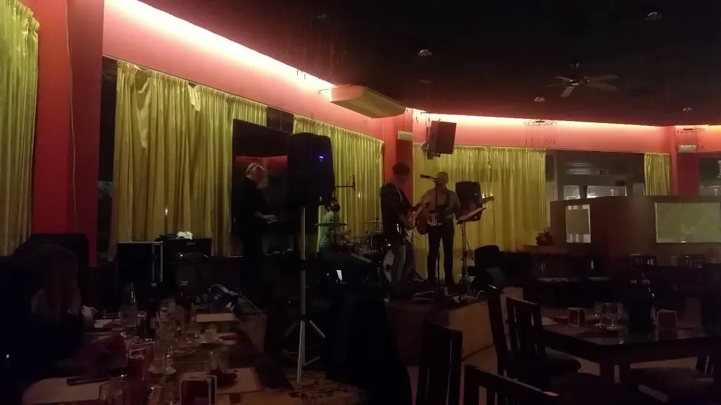 38 E Dintorni Hotel Ristorante Pizzeria Finale Emilia Modena_Finale Emilia_slider_image_2