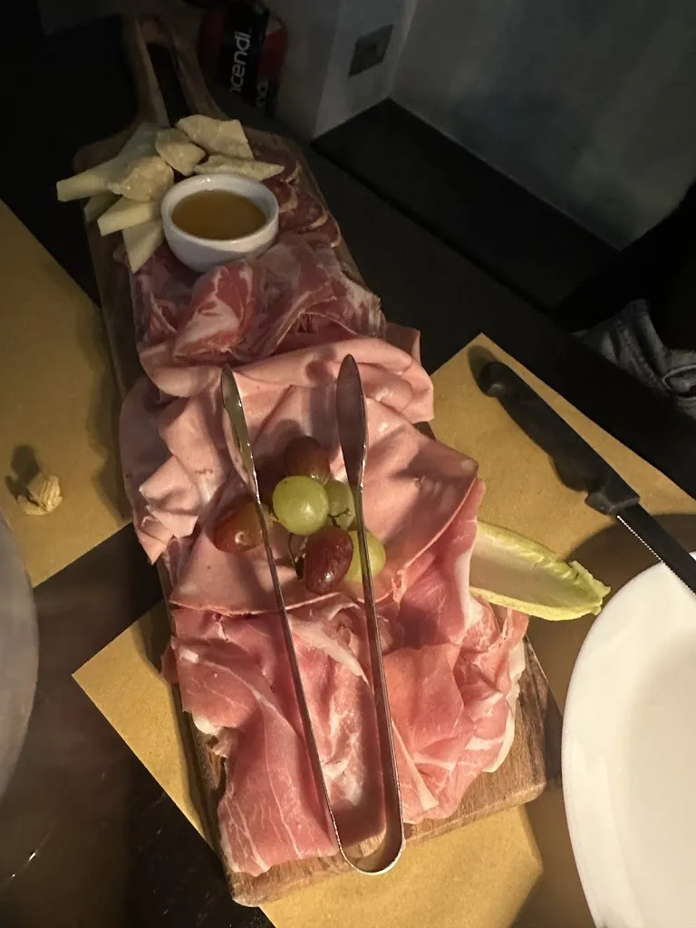 Nicola Arena_Loft Cafe’ in Falegnameria_Finale Emilia_review