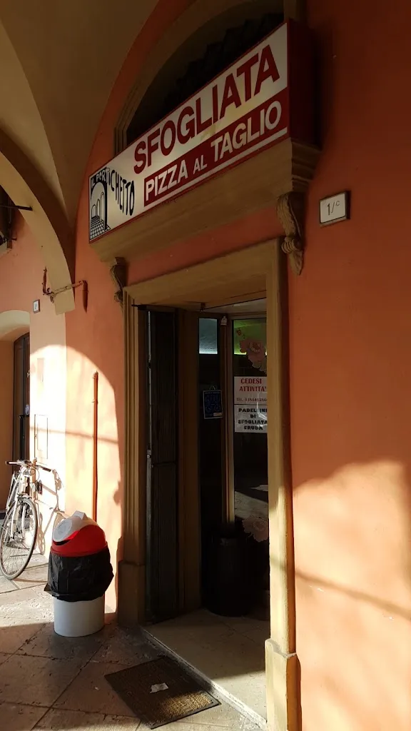 Sfogliata pizza al taglio restaurant in Finale Emilia