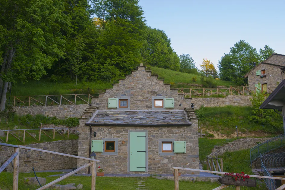 The Village of Celts_Fiumalbo-Dogana_slider_image_1