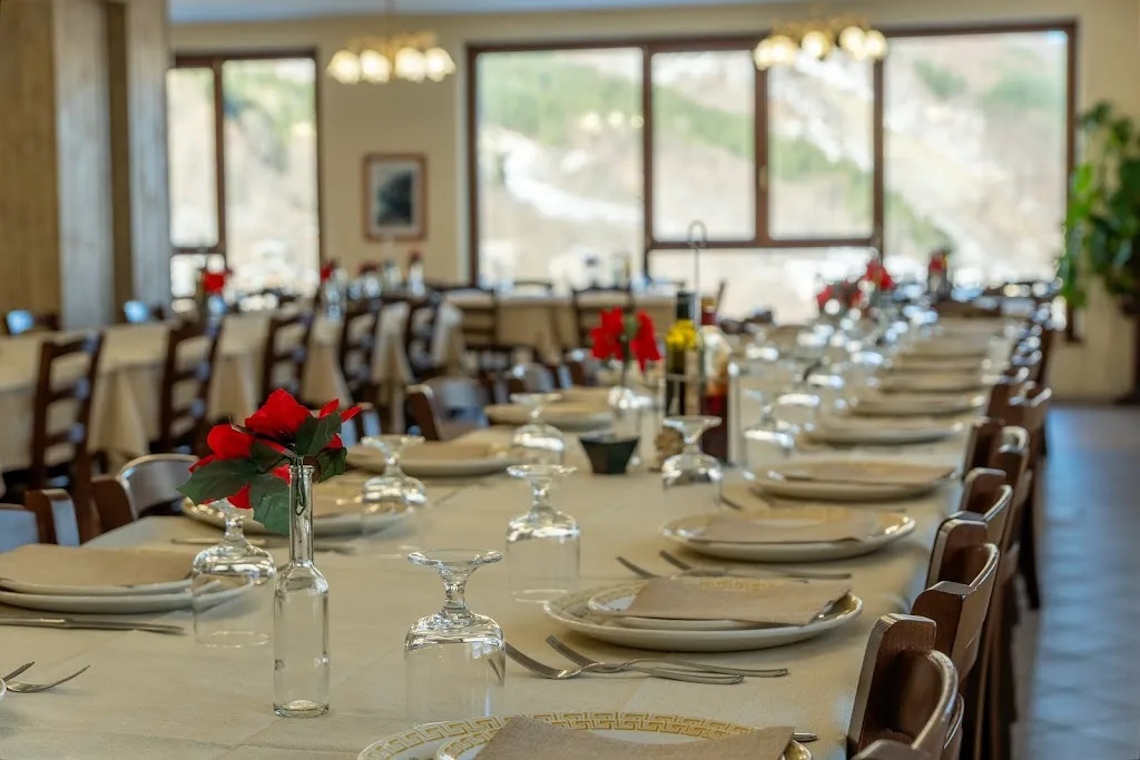 Albergo Ristorante Val di Luce_Fiumalbo-Dogana_slider_image_3