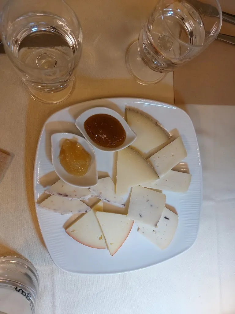 simone “Pieroforever” ciucci_Albergo K2_Fiumalbo-Dogana_review