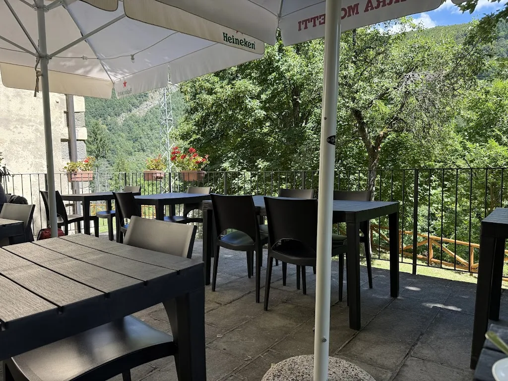 Rifugio Ca' Silvestro_Fiumalbo-Dogana_slider_image_2