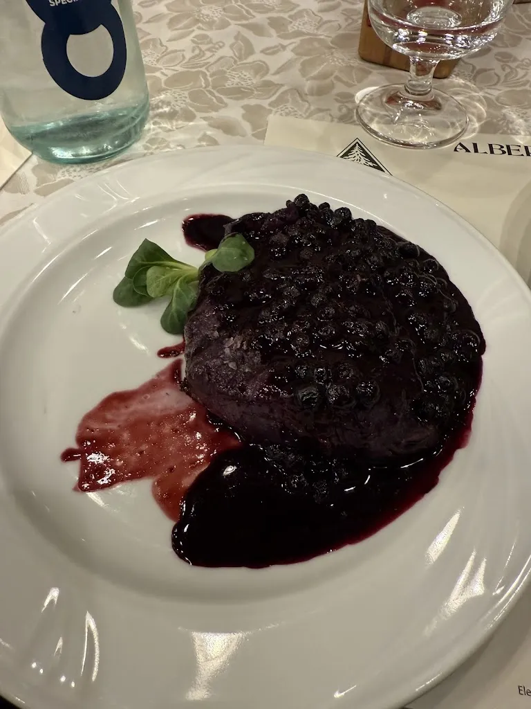 Ronald Chong_Ristorante dell'Albergo Regina_Fiumalbo-Dogana_review