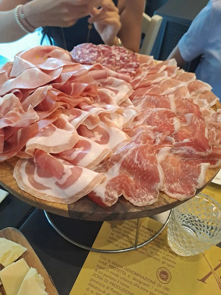 Michele Medeghini_Xalumeria 3 Portici_Fontanellato_recensione