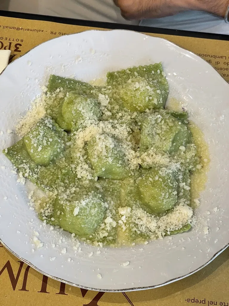 Xalumeria 3 Portici_Fontanellato_slider_image_3