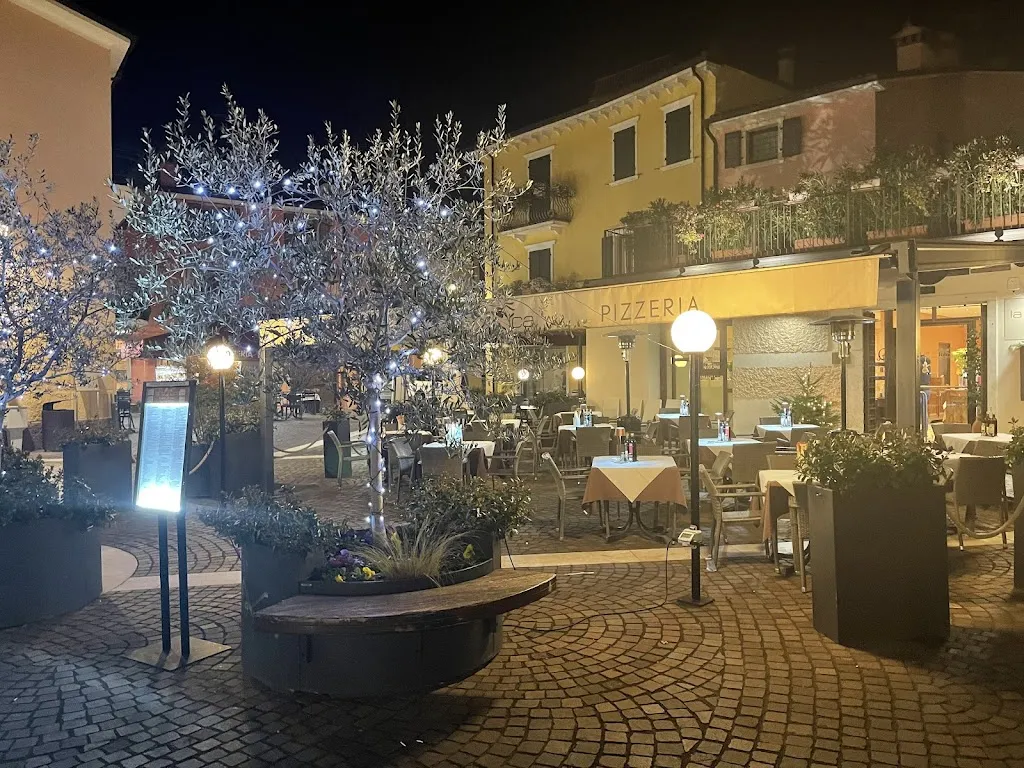 La Formica Ristorante Pizzeria_Formica_slider_image_3