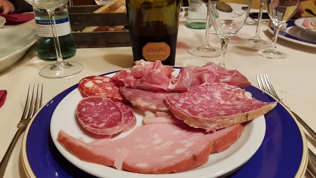 Trattoria Dell'Oste Vittorio_Formica_slider_image_3